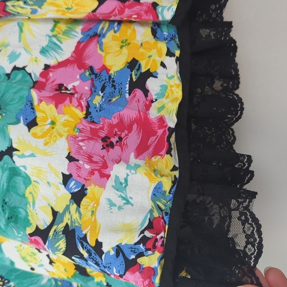 Floral Skirt | size M - Picture 3 of 7